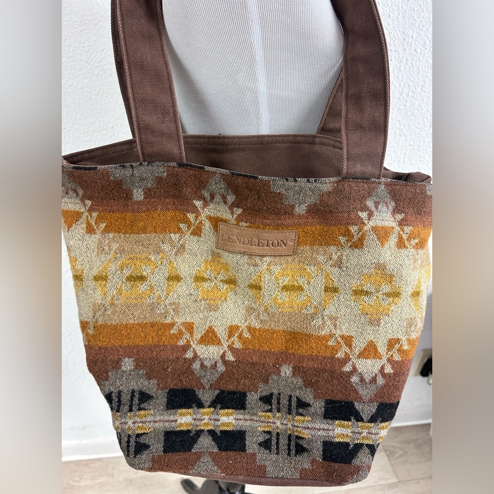 Pendleton wool Sunset highland peaks pattern tote bag vintage 
Canvas handles